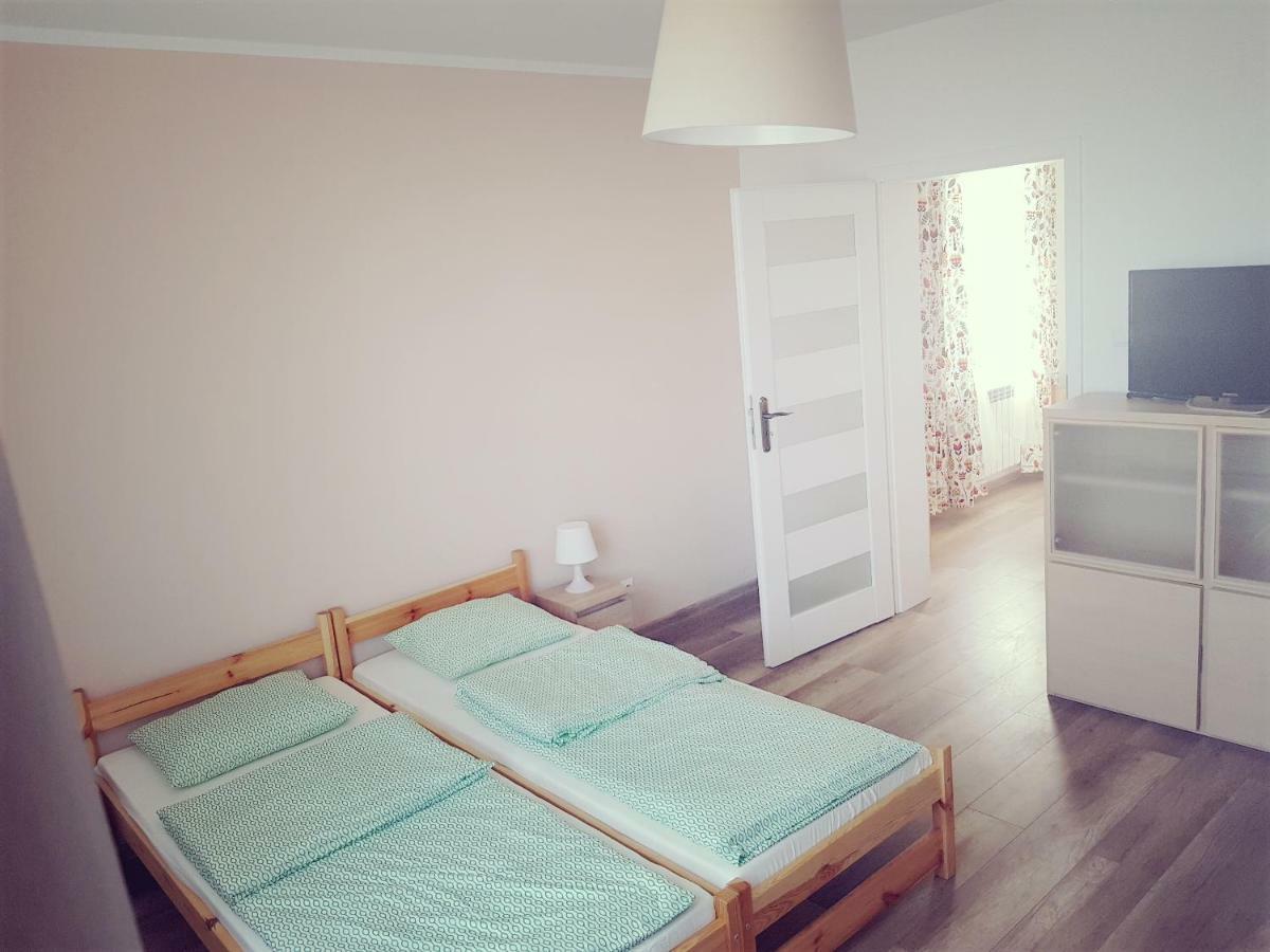 Vip Village Las Woda Rower - Podgrzewany Basen, Balia, Sauna Miedzierza Kültér fotó